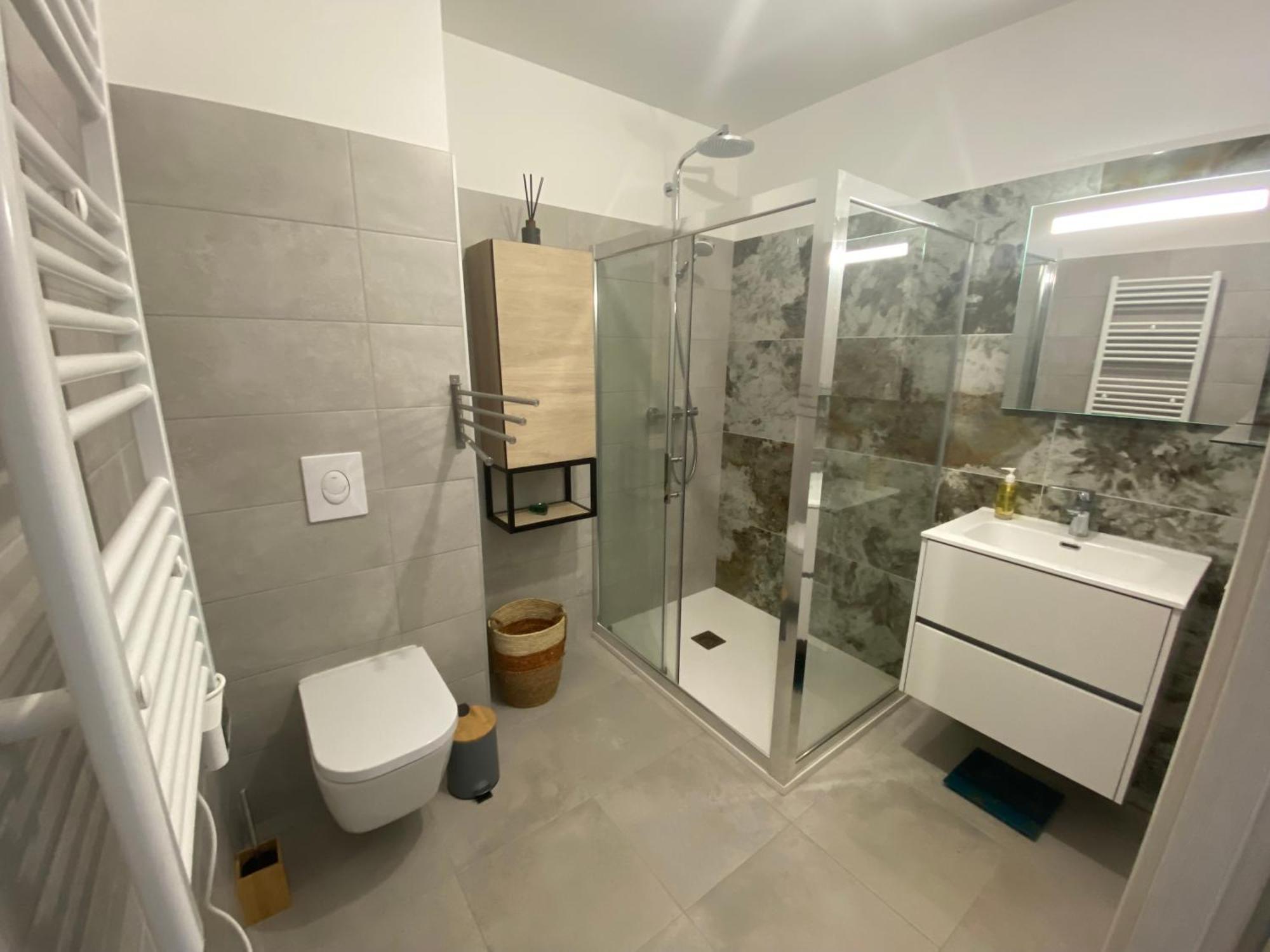 - Vue Et Village Apartment *
